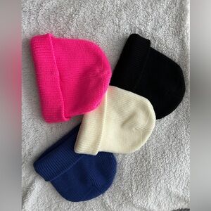 Crown & Ivy women' Beanie Set - Pink, Blue, Black, and Cream (set $17)